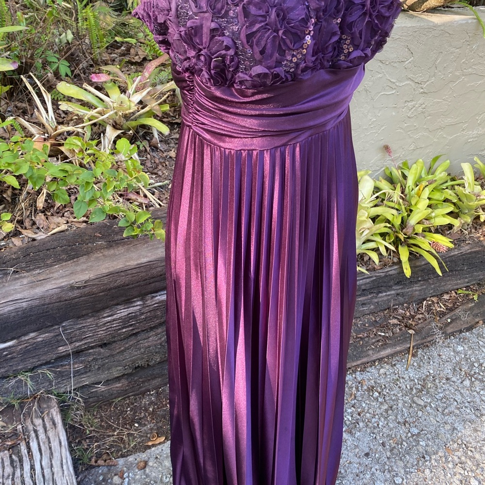 Vintage Plum Satin Pleated Gown Strapless Sequin Floral Bodice Maxi Formal size5 - Picture 10 of 16